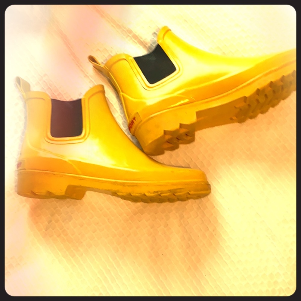 Yellow polo sport rain boots